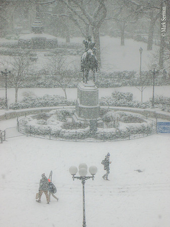 George Washington Monument, U. Square